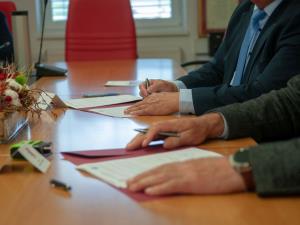 OMT - podpis s KGG za PC Puscava 10062020, AZ za Lapego (1)